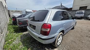 Mazda 323: 2000 г., 1.8 л, Механика, Бензин, Универсал