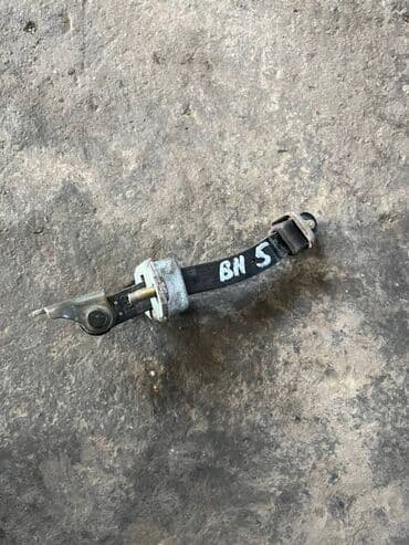 субару двери: Subaru Forester ограничитель двери, Субару Легаси дверной — 6