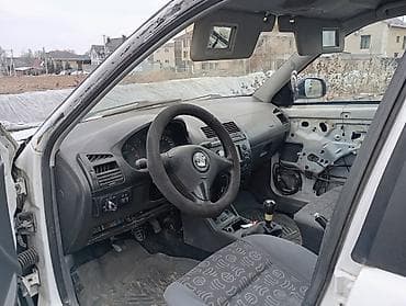 машина посат: Seat Ibiza: 2001 г., Хэтчбэк — 5