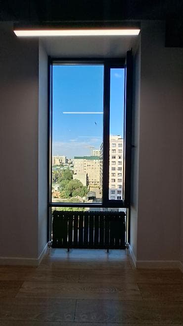 Коммерциялык мүлк: Кеңселерди ижаралоо, 54 м², Бизнес борборунда, Коопсуздук системасы менен, Юридикалык дареги менен — 2