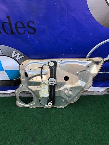 key maker: Механизм стеклоподъемника Заднее левое Mercedes-Benz, 2010 г., Б/у, Оригинал — 2