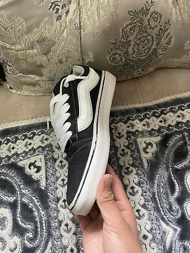 лининг кроссовки мужские цена ош: Кеды Vans Old Skool, классическая черно‑белая расцветка. - Материалы — 4