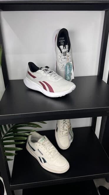 Кроссовки Reebok белого цвета с бордовыми и черными акцентами