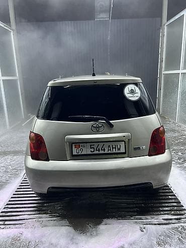 крыло toyota ist: Toyota Ist: 2003 г., 1.5 л, Автомат, Бензин, Хэтчбэк — 1