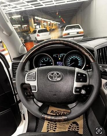 бусик на иссык куль цена: Toyota Land Cruiser: 2009 г., Бензин, Внедорожник — 8