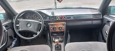 капот мазда: Mercedes-Benz W124: 1990 г., 2.3 л, Механика, Бензин, Седан — 8