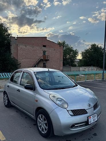 авто марч: Nissan March: 2002 г., 1.3 л, Автомат, Бензин, Хэтчбэк — 4
