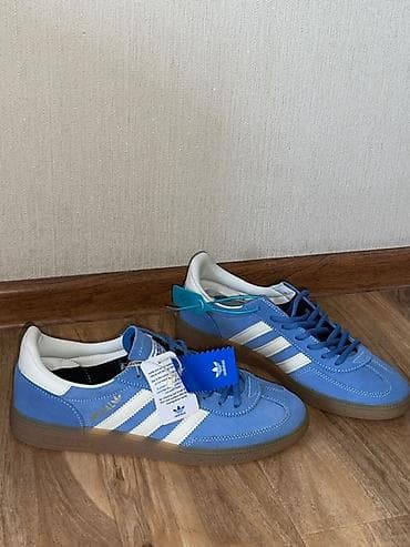 Мужские кроссовки, 43, Adidas, Новый, цвет - Голубой, Самовывоз, Бесплатная доставка at lalafo.kg Мужские кроссовки, 43, Adidas, Новый, цвет - Голубой, Самовывоз, Бесплатная доставка