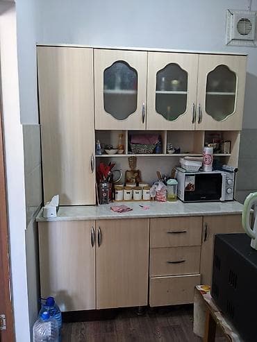 кухонный столешница: Продается всякая мебель в связи с переездом: 1)Кухонный гарнитур - — 1