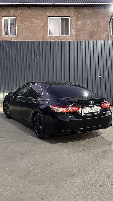 реальному: Toyota Camry: 2018 г., 2.5 л, Автомат — 6