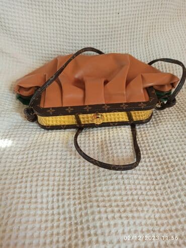 срочно продаю в связи с переездом: Классическая сумка, Louis Vuitton, Франция, Моющийся материал, Подкладка из мягкого материала, Водонепроницаемость, Женские, Б/у — 4