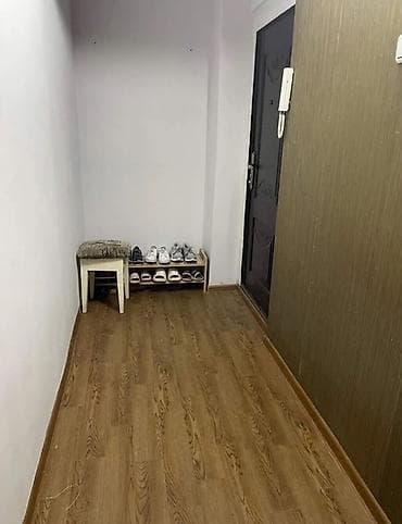 1 комната, 32 м², 3 мкр 104 серия, 2 этаж, Требуется ремонт at lalafo.kg 1 комната, 32 м², 3 мкр 104 серия, 2 этаж, Требуется ремонт
