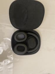 Электронные книги: Беспроводные накладные наушники с кейсом - Форм-фактор — 3