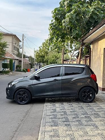 chevrolet kruz: Chevrolet Spark: 2017 г., 1 л, Автомат, Бензин, Хэтчбэк — 5