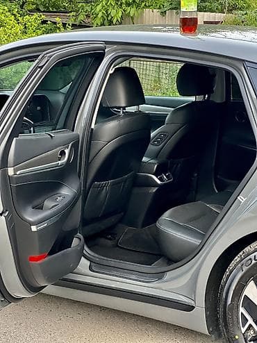 Транспорт: Hyundai Grandeur: 2022 г., 2.4 л, Автомат, Гибрид, Седан — 9