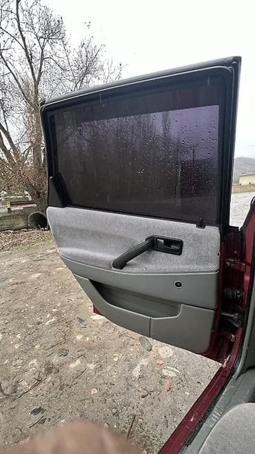 Volkswagen: Volkswagen Passat: 1988 г., 1.8 л, Механика, Бензин, Седан — 8