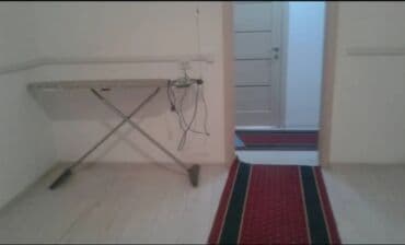 Сдаётся квартира гостиничноготипа. - Кухня общая: с нижними и верхними