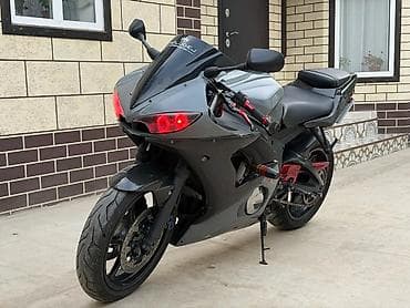 Продам Yamaha R6 в отличном состоянии для своих лет, 2003 года