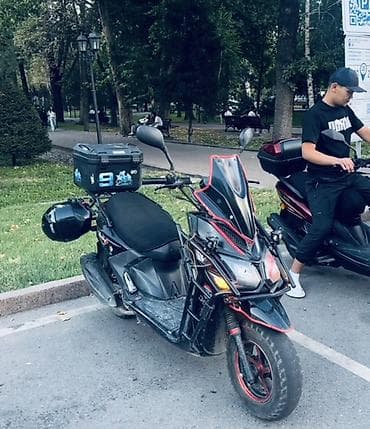 Скутеры: На ходу вложение глушитель и по пластику по желанию гофра и акрап нету — 1