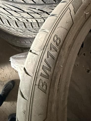 r 21: Шины 275 / 35 / R 22, Лето, Б/у, Комплект, Легковые — 3