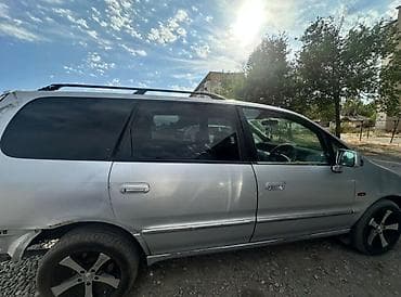 разбитые авто: Honda Odyssey: 1995 г., 2.3 л, Автомат, Бензин, Минивэн — 4