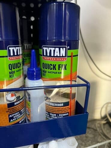 Клей Tytan Quick Fix в аэрозольной упаковке. Подходит для склеивания