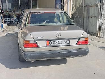 pasat b3: Mercedes-Benz W124: 1989 г., 2 л, Ручные, Бензин, Седан — 5
