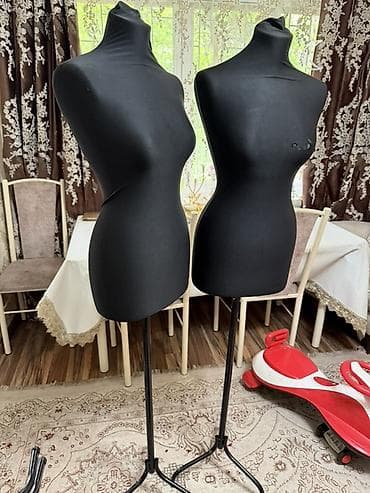 мебельный паралон: Женские портновские/витринные манекены, цвет черный, на напольных — 1