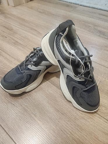 nike react: Новые кроссовки уни, размер 38 Цена 1000 Нам не подошел размер — 2