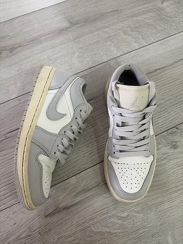 dunk low: Кеды Nike Air Jordan 1 Low (женские)
Размер 36.5 (23 см) 
Б/у — 2