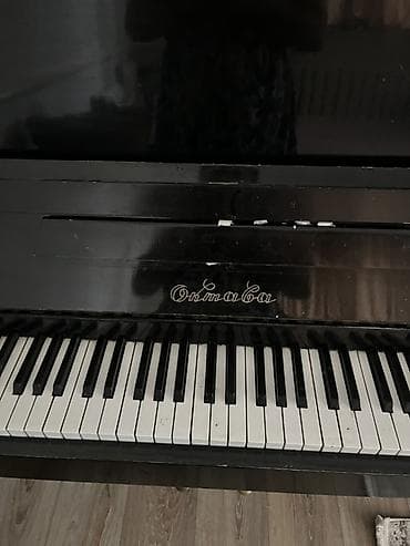 лат: Пианино «Октава» (upright), черный глянцевый корпус. - Тип — 4
