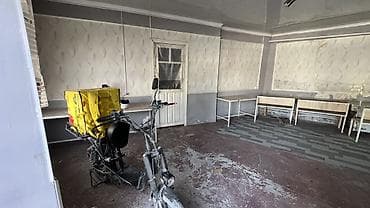 салон красоты продаю: Сдаётся в аренду помещение под офис/магазин/сервис. Характеристики: - — 3