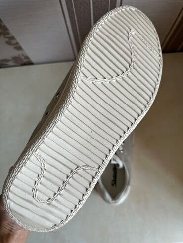 Киреге берилүүчү кийимдер: Продаю стильную обувь,цена окончательная! — 5