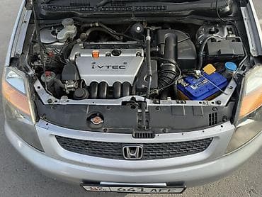 кузов стрим: Honda Stream: 2002 г., Автомат, Бензин, Минивэн — 7