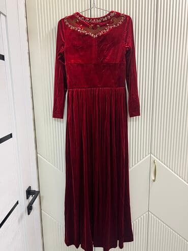 Национальный Чапан. Размер s . Материал бархат очень красивый в живую — 2