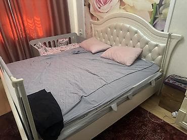 Спальный гарнитур, Б/у, Двуспальная кровать, Комод, Тумба, Россия, Самовывоз, цвет - Бежевый