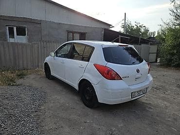 тиида: Nissan Tiida: 2006 г., 2 л, Механика, Бензин, Хэтчбэк — 8