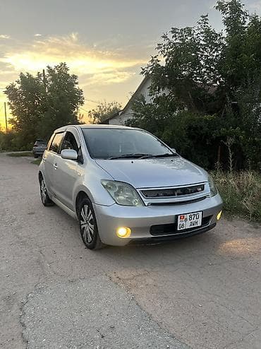 Toyota Ist: 2003 г., 1.5 л, Автомат, Бензин, Хетчбек