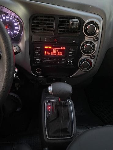 себе: Kia BONGO: 2020 г., 2.4 л, Типтроник, Дизель — 4