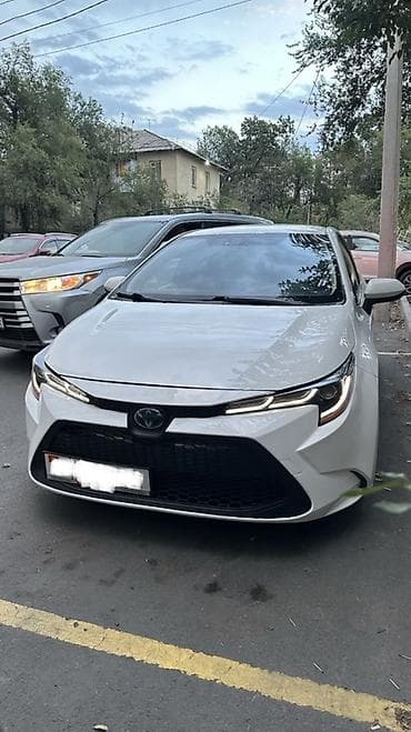34: Toyota Corolla: 2021 г., 1.8 л, Вариатор, Бензин, Седан — 1