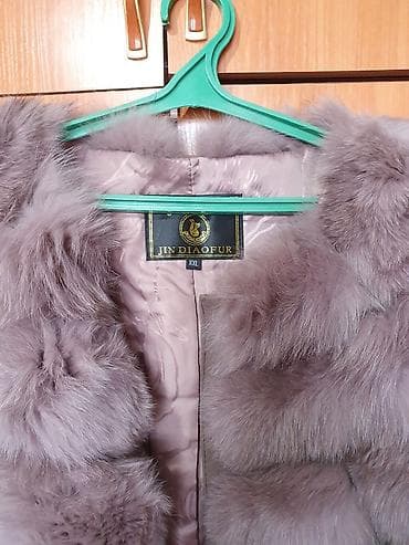 шуба желет: Утепленный, Меховой, Зима, Песец, По колено, С карманами — 1