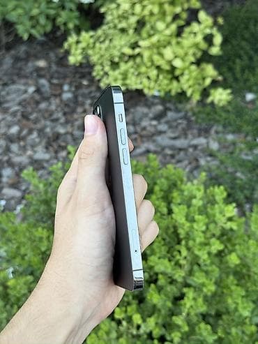 sim: IPhone 12 Pro, Б/у, 256 ГБ, Графит, Зарядное устройство, Защитное стекло, Чехол, В рассрочку, 100 % — 4