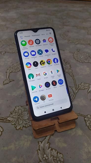 Poco Apple M3, Б/у, 64 ГБ, цвет - Синий, 2 SIM