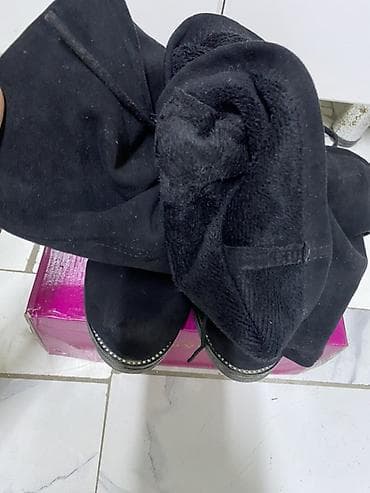 замшевые ботфорты: Элегантные женские ботфорты черного цвета, выполненные из замши — 3