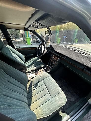капот на w124: Mercedes-Benz W124: 1990 г., 2.3 л, Механика, Бензин, Седан — 7