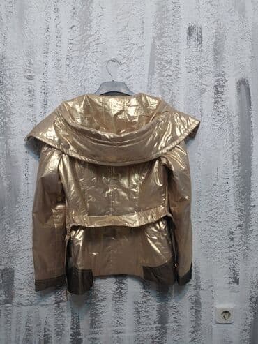 на железных номерах: Шикарная куртка Basic, размер на M/L, не ношенная — 3