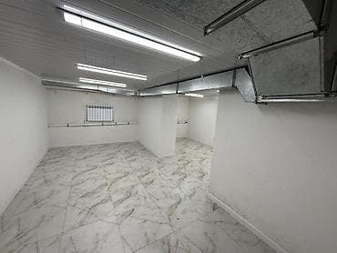 салон красоты ошский рынок: Сдаётся в аренду коммерческое помещение. 📍 Район: станция Бишкек 🏢 — 4