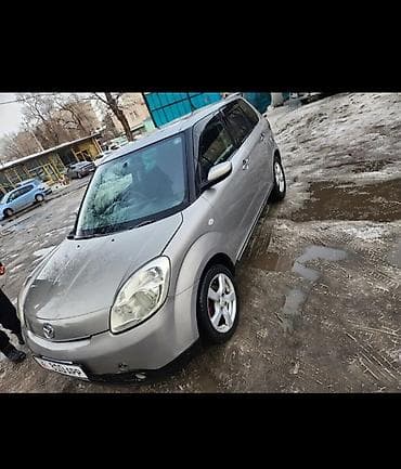 lada prirora: Mazda Verisa: 2005 г., 1.5 л, Автомат, Бензин, Хэтчбэк — 5