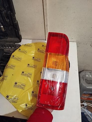 Глушители: Задние фары на Форд транзит утканос новый цена 1500 сом за комплект — 1