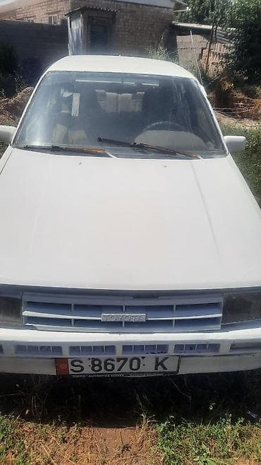 Toyota Corolla: 1999 г., 1.3 л, Лифтбек